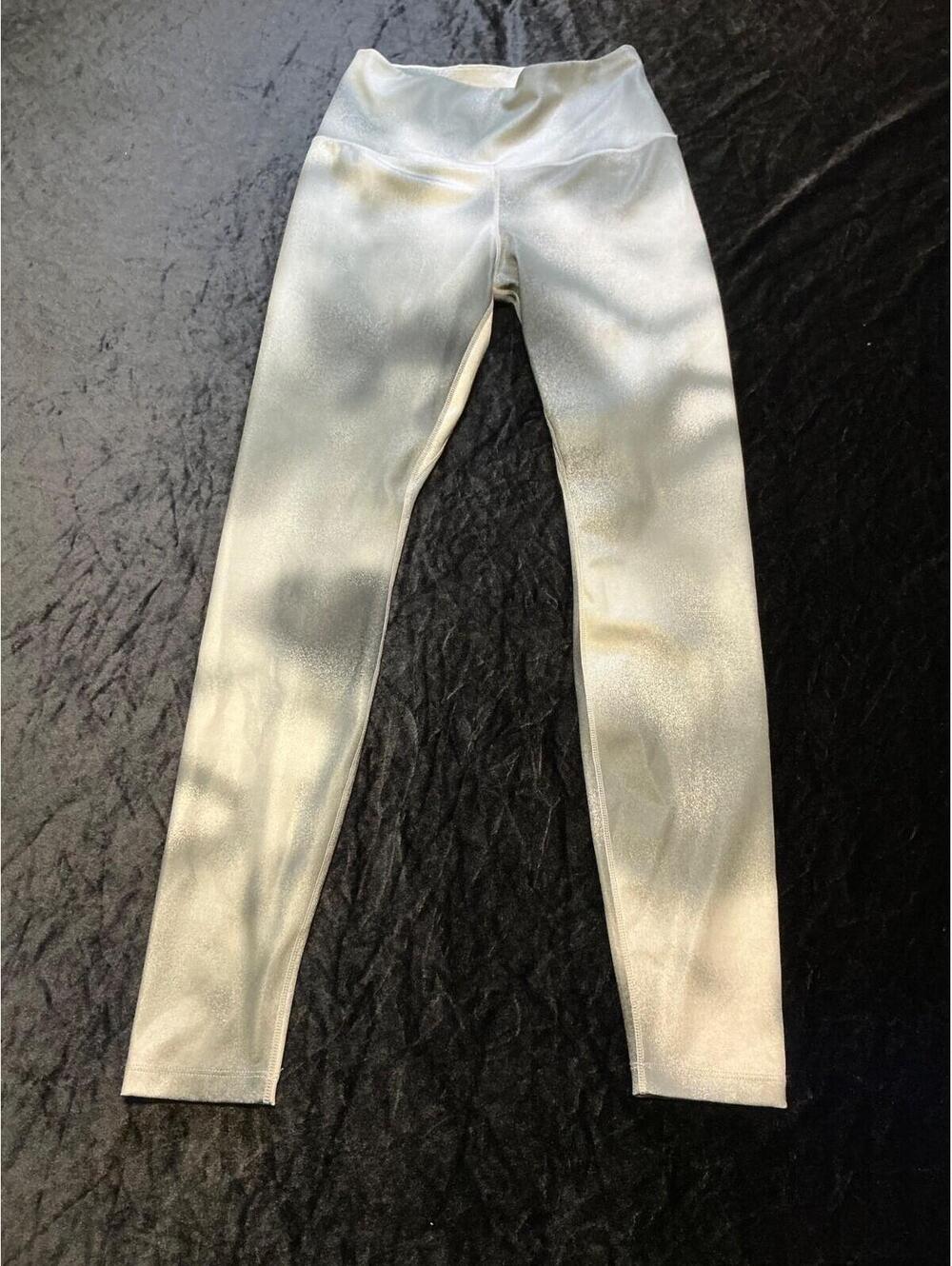 Nike One Dri-FIT High Rise Leggings Small Gray